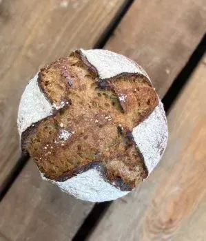 Le pain aux graines biologique au levain